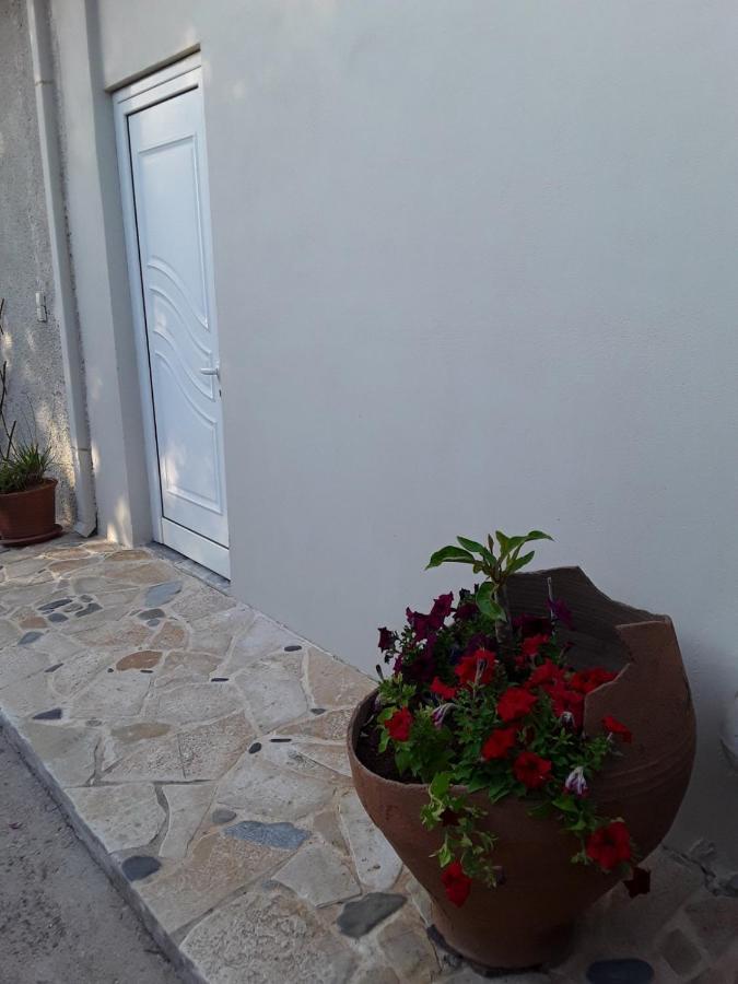 Marianos Apartments Kíssamos Екстериор снимка