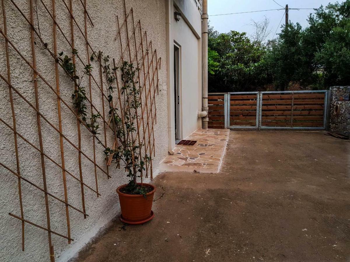 Marianos Apartments Kíssamos Екстериор снимка